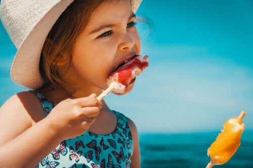 Les 3 problèmes dentaires les plus courants chez les enfants pendant l'été