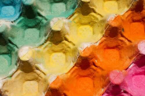 Bricolages pour enfants avec des boîtes à œufs