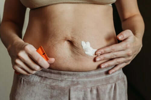 Top 10 des crèmes et huiles raffermissantes pour le post-partum