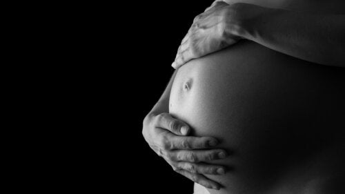 Ventre dur pendant la grossesse : qu'est-ce que cela signifie ?