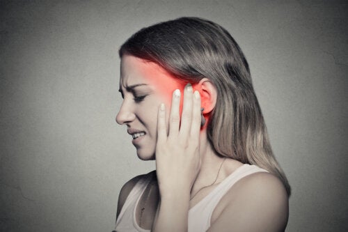 Douleur aux oreilles pendant la grossesse : causes et traitement