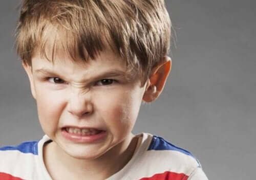 Comment le stress affecte-t-il la bouche des enfants?