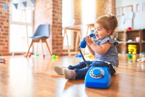 Treize mots que les enfants devraient connaître avant l'âge de deux ans