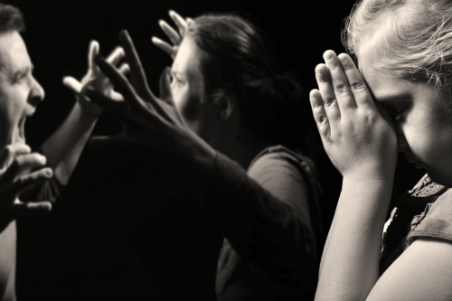 Des sujets qu'il est préférable de ne pas aborder devant les enfants