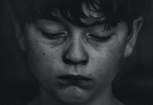 La culpabilité, l'humiliation ou la maltraitance n'éduquent pas les enfants