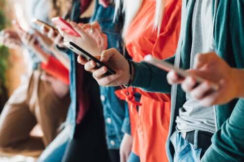 Comment traiter l'addiction aux technologies chez les adolescents?