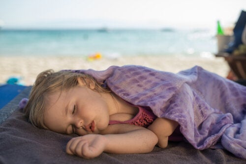 Pourquoi est-il important que les enfants fassent une sieste en été ?