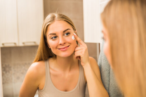 La routine cosmétique la plus recommandée par les dermatologues