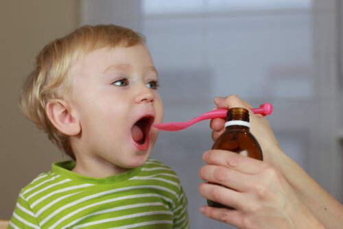 Comment donner un médicament à votre enfant?