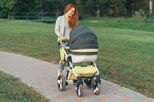 6 produits indispensables pour partir en promenade avec bébé