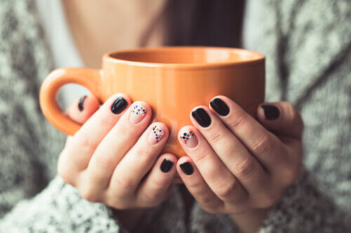 Manucure et pédicure pendant la grossesse : ce qu'il faut savoir