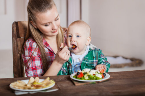 L'importance de nourrir le bébé pour son développement maxillo-facial