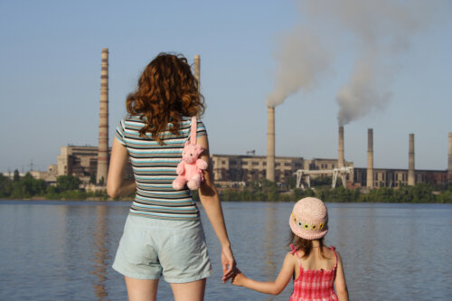 Comment expliquer la pollution de l'environnement aux enfants?