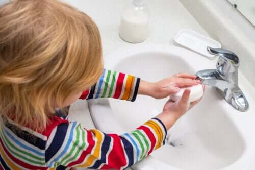 Savons adaptés aux enfants atteints de dermatite atopique