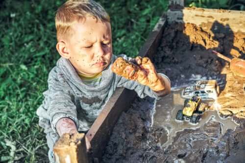 5 raisons pour lesquelles vous devriez laisser vos enfants se salir