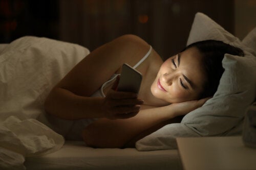 Les effets de l'utilisation du téléphone la nuit chez les adolescents