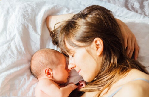 L'odeur du nouveau-né provoque un effet narcotique sur le cerveau des mères