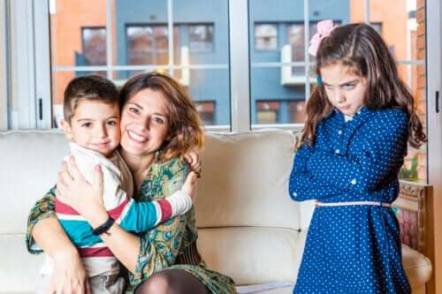 J'ai un enfant préféré : comment faire ?