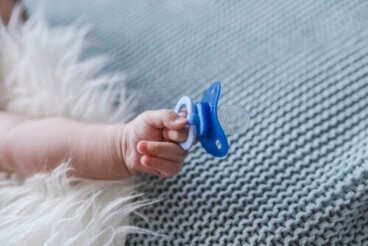Pourquoi mon bébé ne veut-il pas de tétine ?