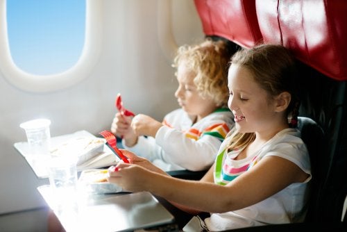 Points à considérer lors d'un voyage en avion avec des enfants