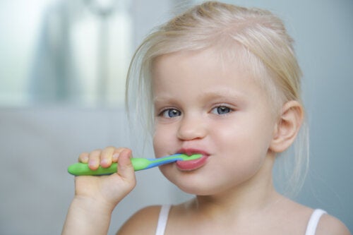 Le brossage des dents chez les enfants : quand et à quelle fréquence