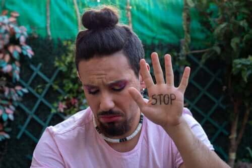 Qu'est-ce que le harcèlement homophobe ?