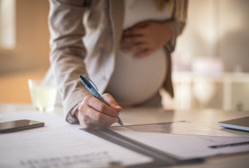 Travailler tout au long de votre grossesse : ce que vous devez et ne devez pas faire