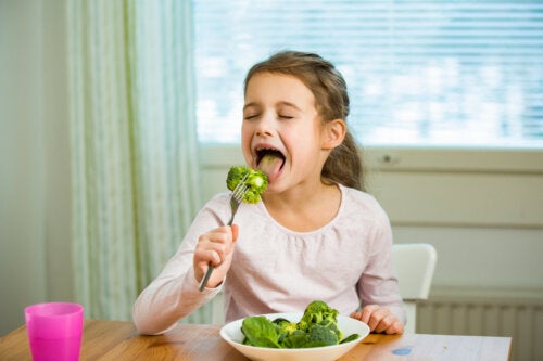 Brocoli, chou-fleur et épinards : pourquoi sont-ils nécessaires dans le menu des enfants ?