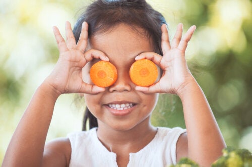 6 aliments végétaux qui assurent une bonne santé visuelle chez les enfants