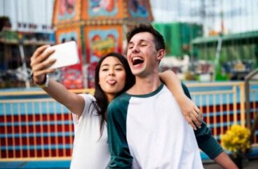 Relations lianes : des adolescents qui sautent d'une relation à l'autre