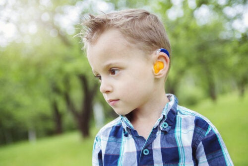 Activités et jeux pour travailler avec des enfants sourds