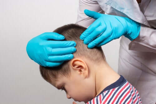 Les 10 problèmes de cuir chevelu les plus courants chez les enfants