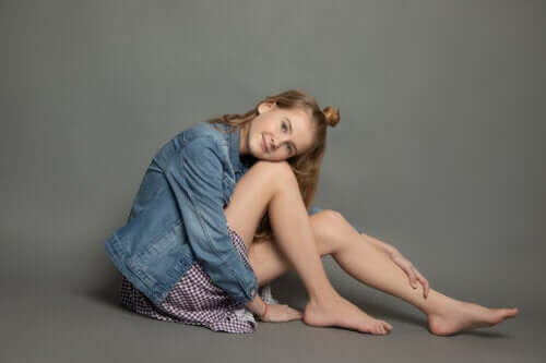 Première épilation à l'adolescence : tout ce qu'il faut savoir