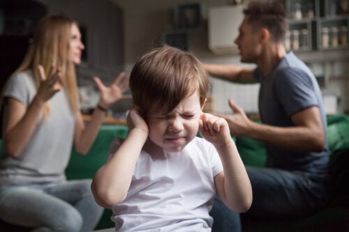 Relation toxique entre les parents : comment cela affecte-t-il les enfants?