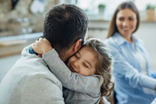 Quand votre enfant préfère maman ou papa : que faire ?