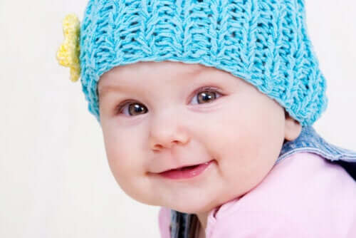 Savez-vous à quel âge les bébés commencent à reconnaître leur prénom ?