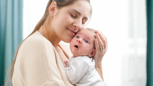 Importance de l'attachement lors des premières années des bébés