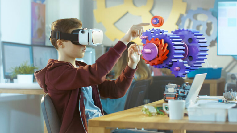 Qu'est-ce que la technologie éducative et quels sont les défis auxquels elle est confrontée ?
