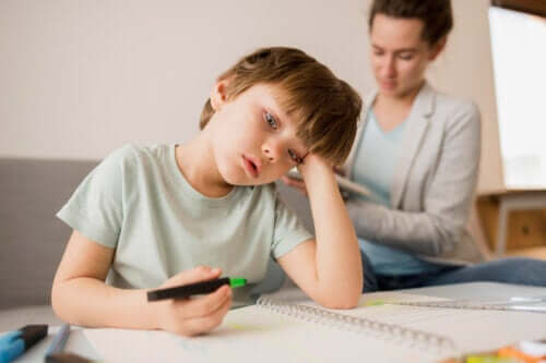 Comment savoir si mon enfant souffre de TDAH ou s'il est simplement distrait ?