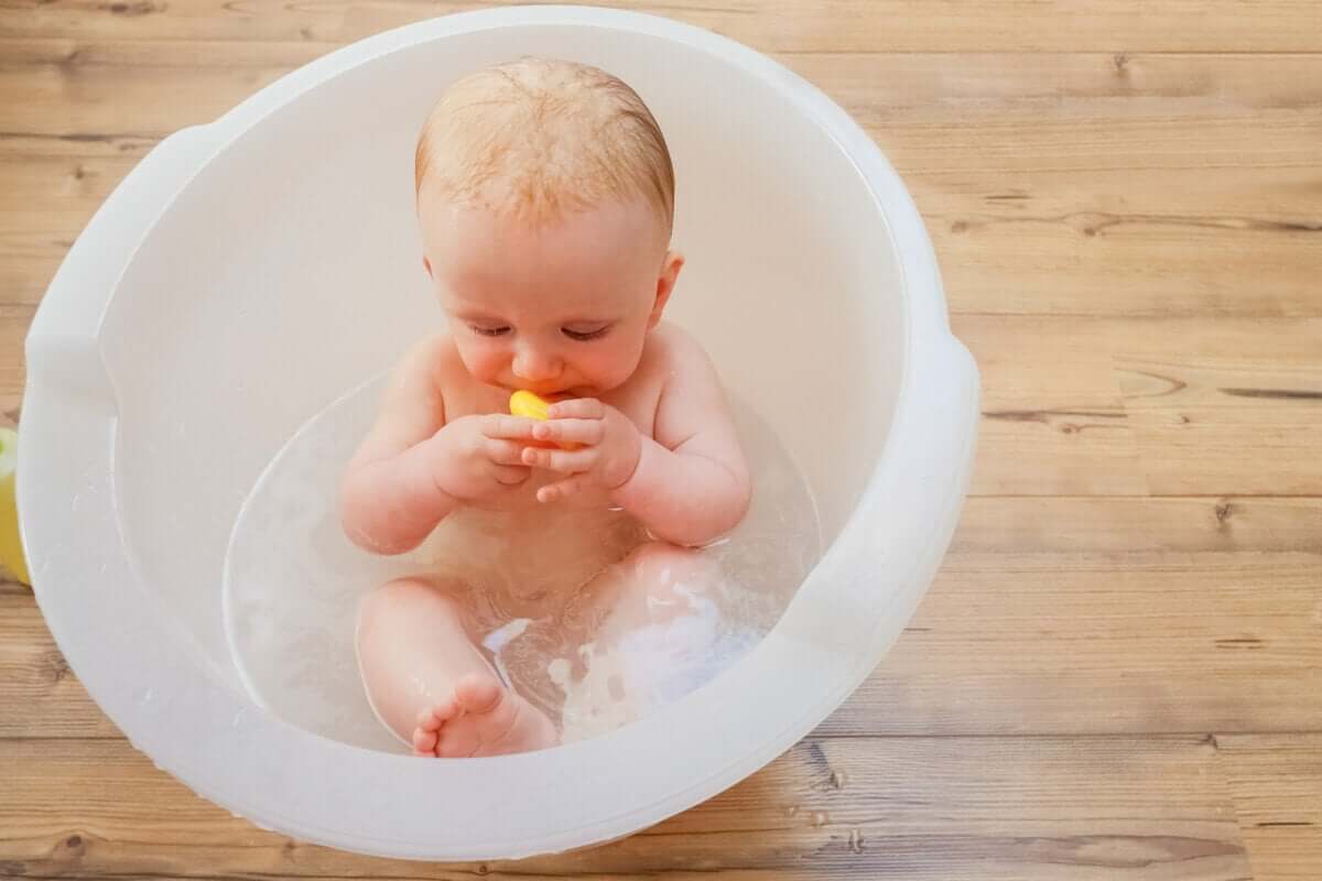 Bains à l'avoine pour la peau de bébé