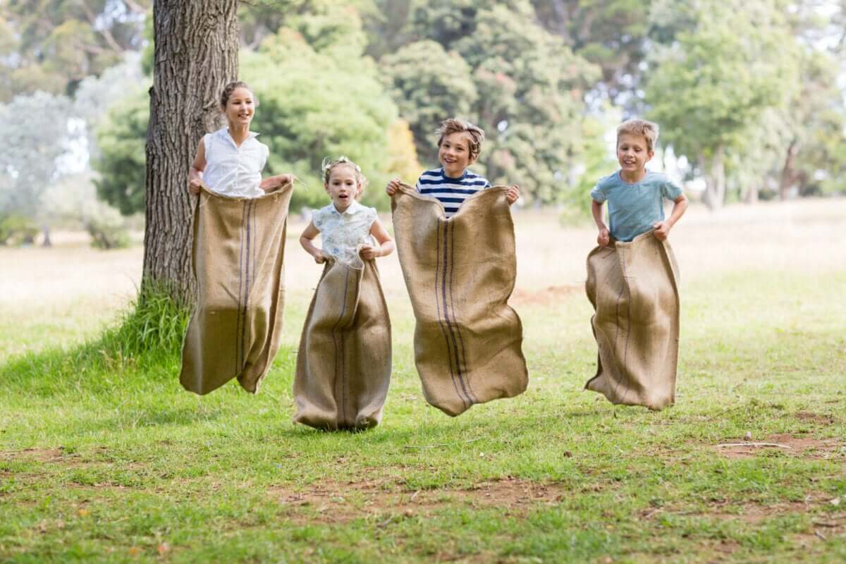 Course en sac pour enfants