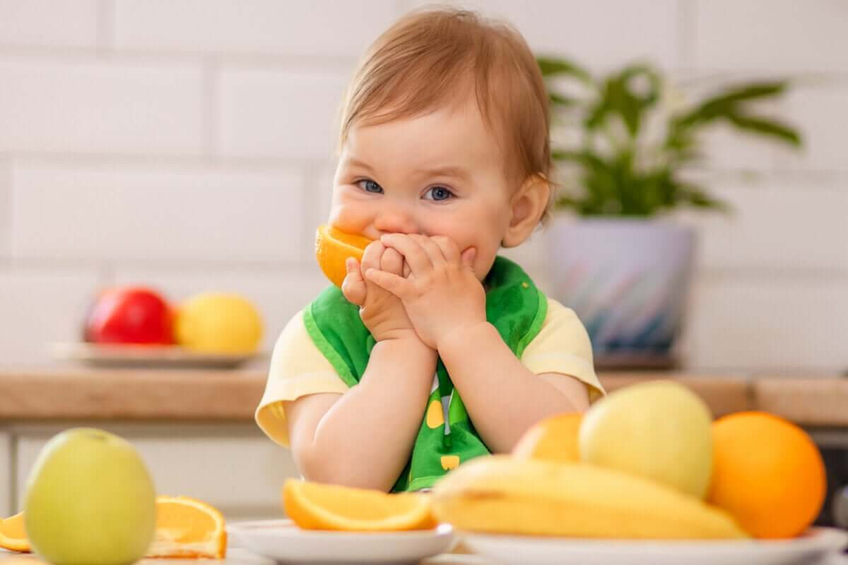 A partir de quel âge les bébés peuvent-ils consommer des agrumes ?