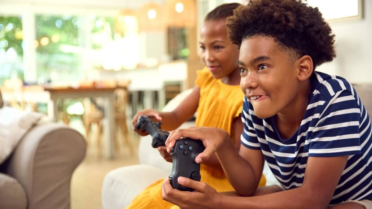 Comment les jeux vidéo classiques peuvent-ils enrichir le temps en famille ?